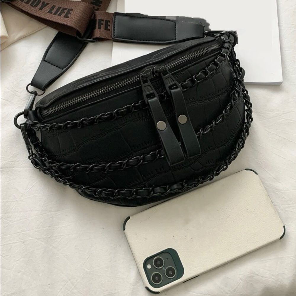 Crocodile Embossed Chain Decor Saddle Bag